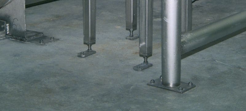 HSA-R 不锈钢锚栓 高性能锚栓，适用于非裂缝混凝土的日常静态荷载（A4 不锈钢） 产品应用 1