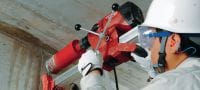 HKD-D 齐平式锚栓 手动安装敲击式锚固，用于将土芯钻取机器和墙锯紧固至混凝土（碳钢） 产品应用 3
