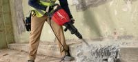 TE 1000-AVR 混凝土电镐 多功能电镐用于拆除或铲凿地板，以及偶尔的墙壁应用（带万能电源线） 产品应用 2