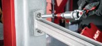MF 螺纹支架适配器 公-母涂层碳钢螺纹支架，适用于紧固至被动防火保护 (PFP) 涂层钢梁 产品应用 11